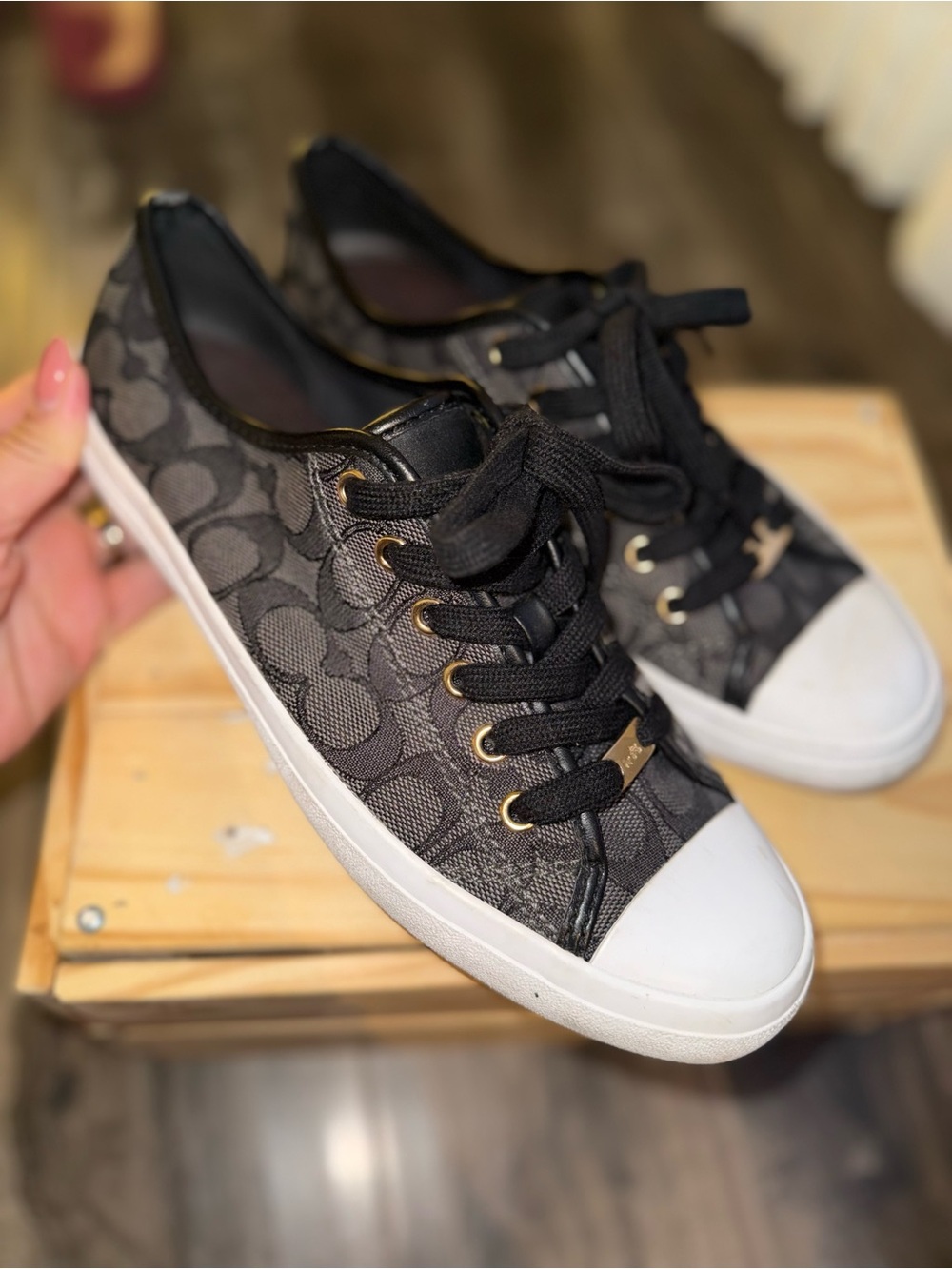 Coach Signature Canvas Sneakers – Black/Grey Lace-Up – Sz 10 / 40.5